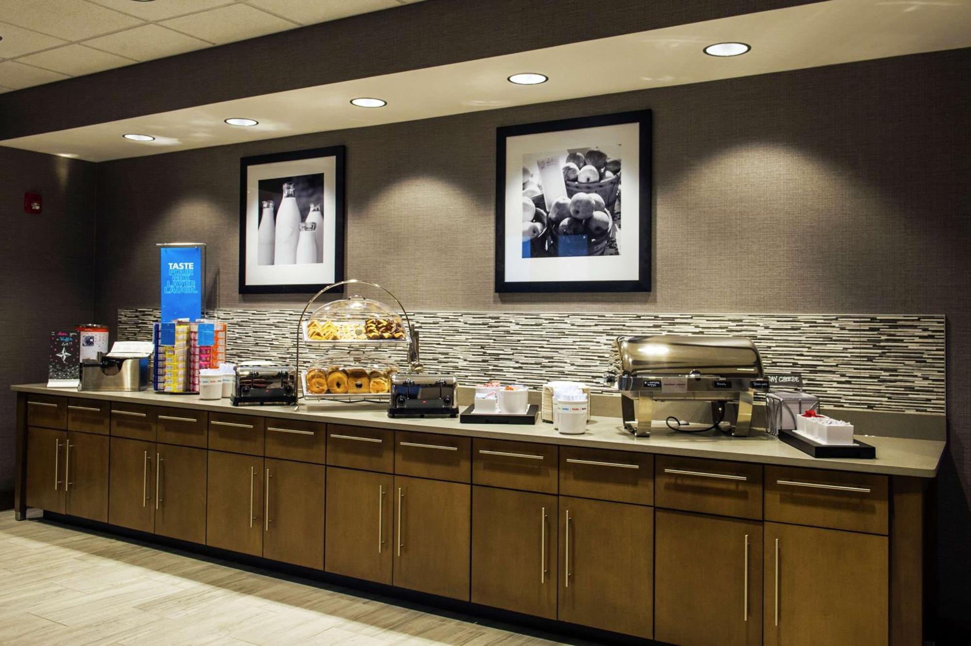 Hampton Inn & Suites/Foxborough/Mansfield Extérieur photo